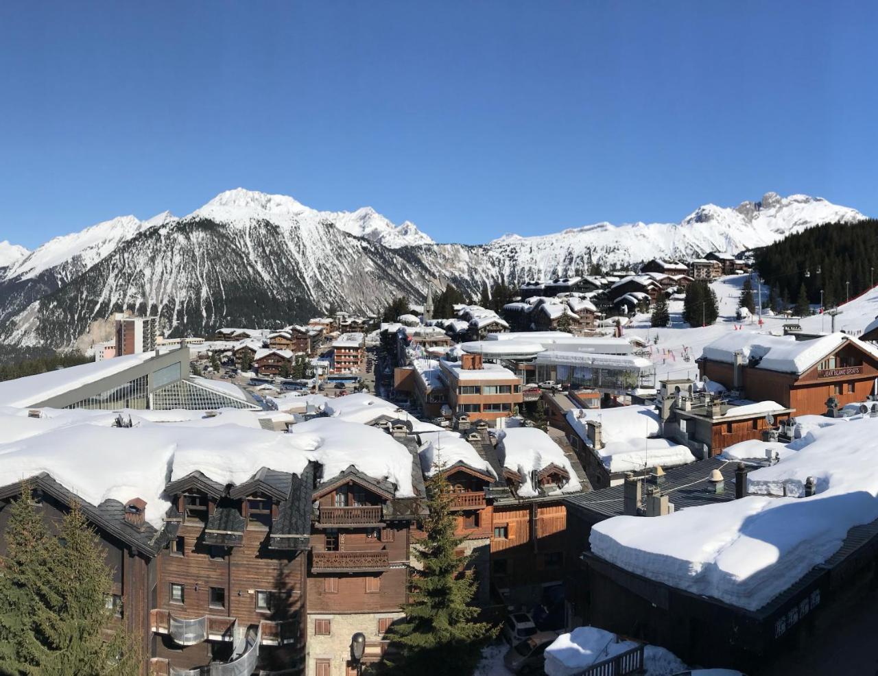 Coq De Bruyere Hotel Courchevel Exterior photo